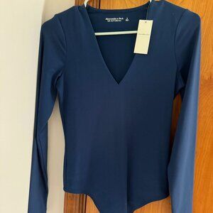 BRAND NEW Abercrombie V Neck long sleeved bodysuit